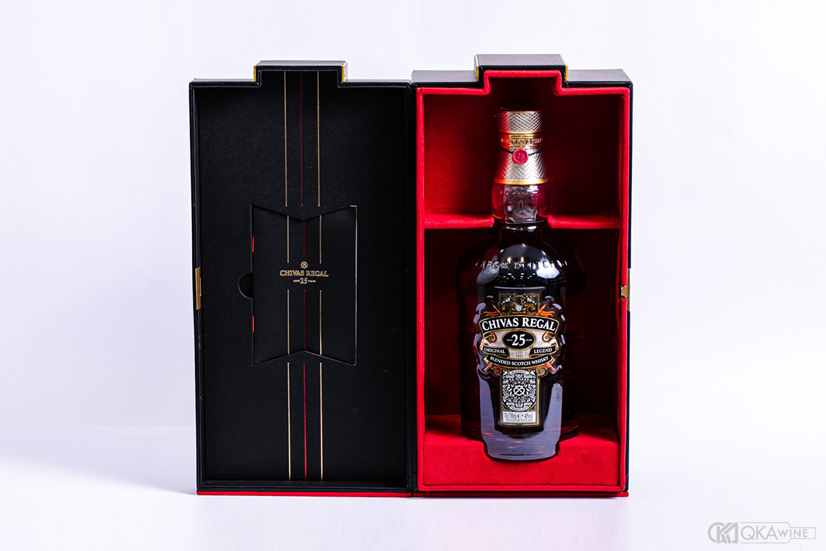 Cách phân biệt rượu Chivas 25 thật giả