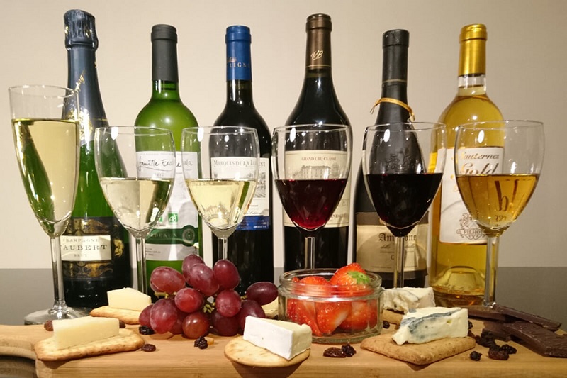 Vị ngọt khác nhau giữa rượu vang và sâm panh