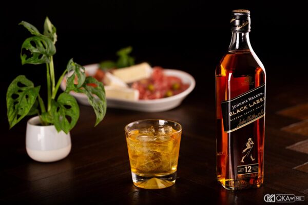 Uống rượu whisky ăn với gì ngon nhất để trọn vẹn hương vị