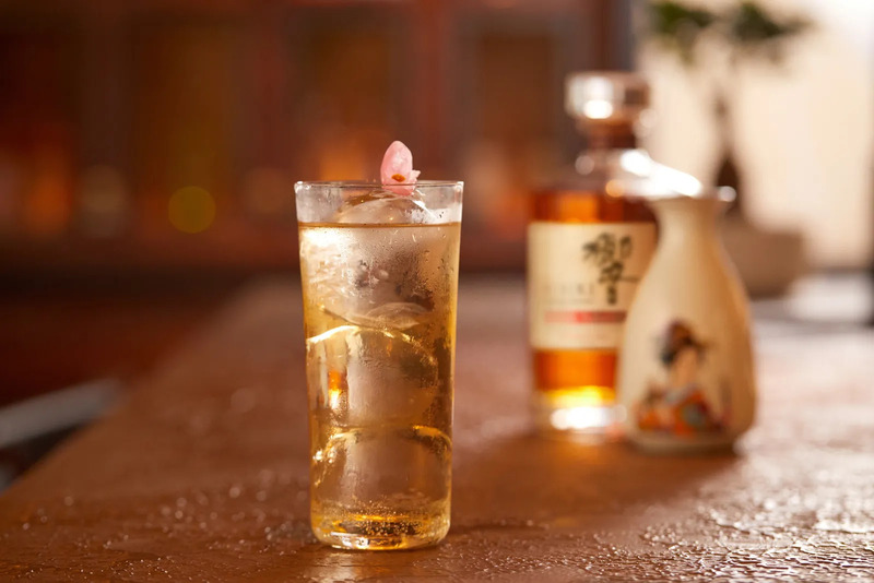 Pha chế Cocktail từ rượu Hibiki