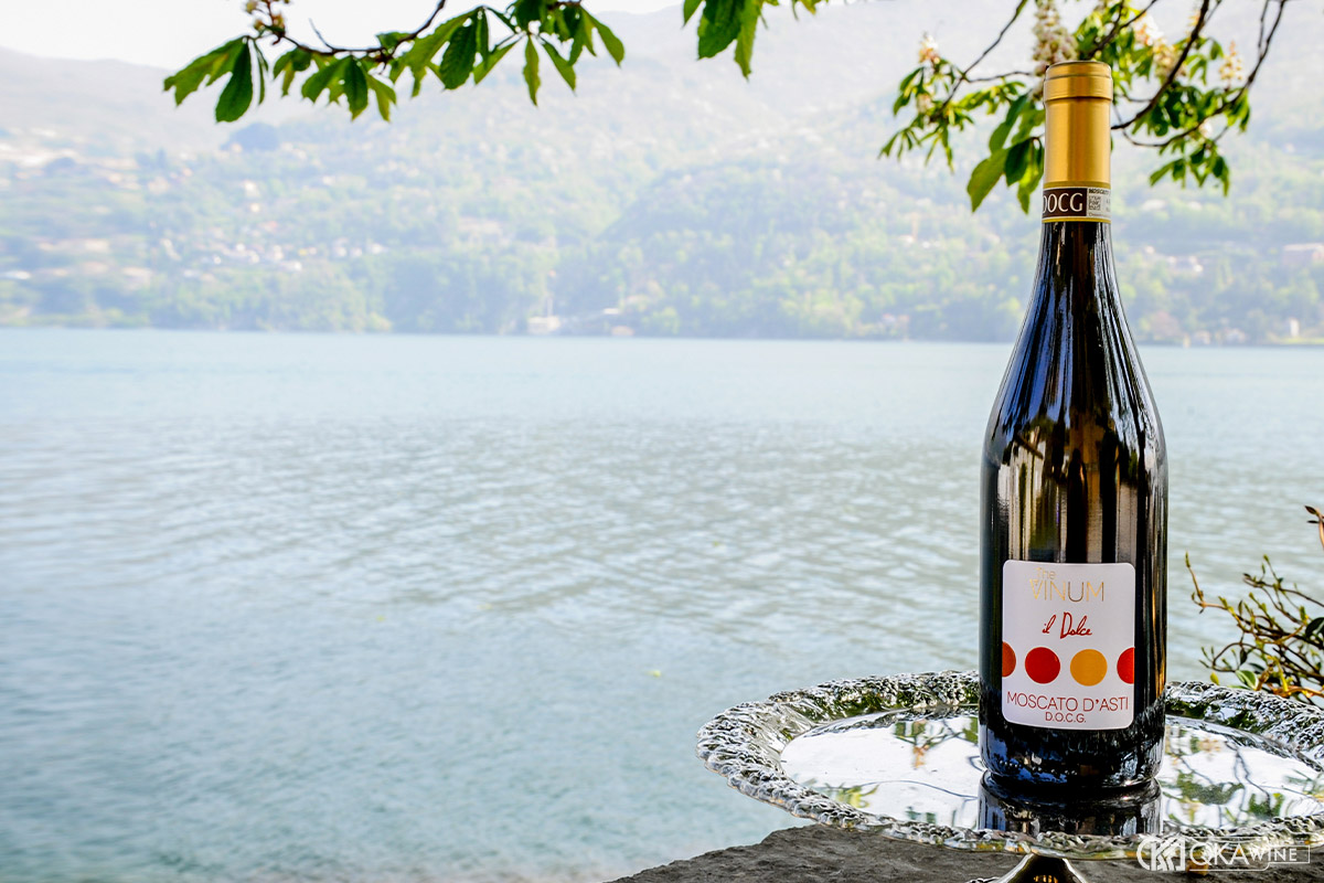 Rượu vang Ý Moscato D’Asti