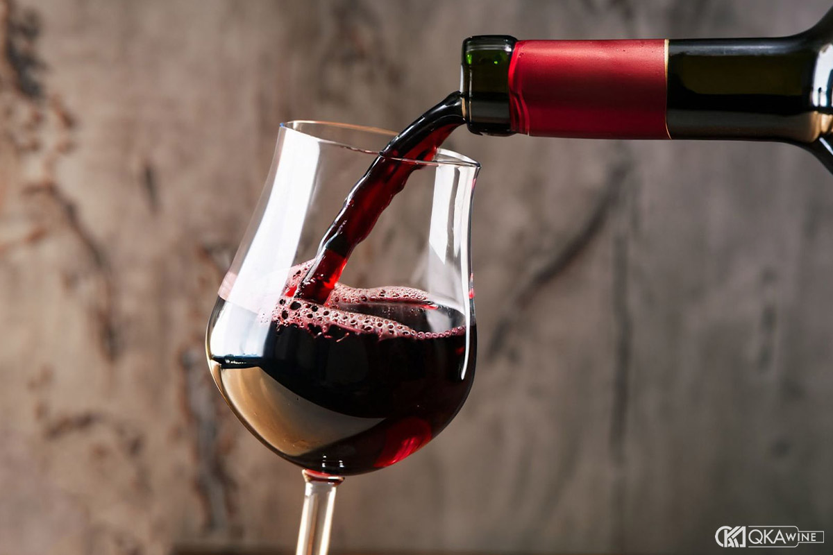 Rượu vang đỏ Bordeaux