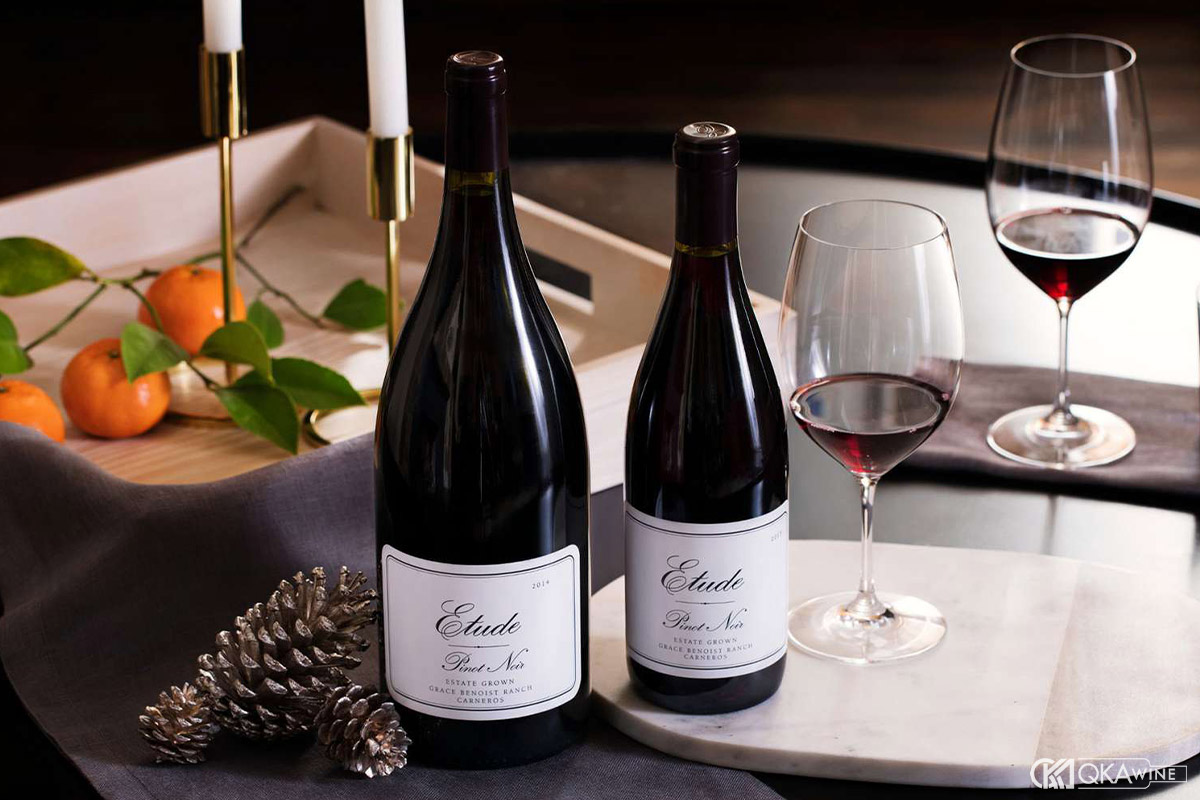 Rượu vang Pinot Noir