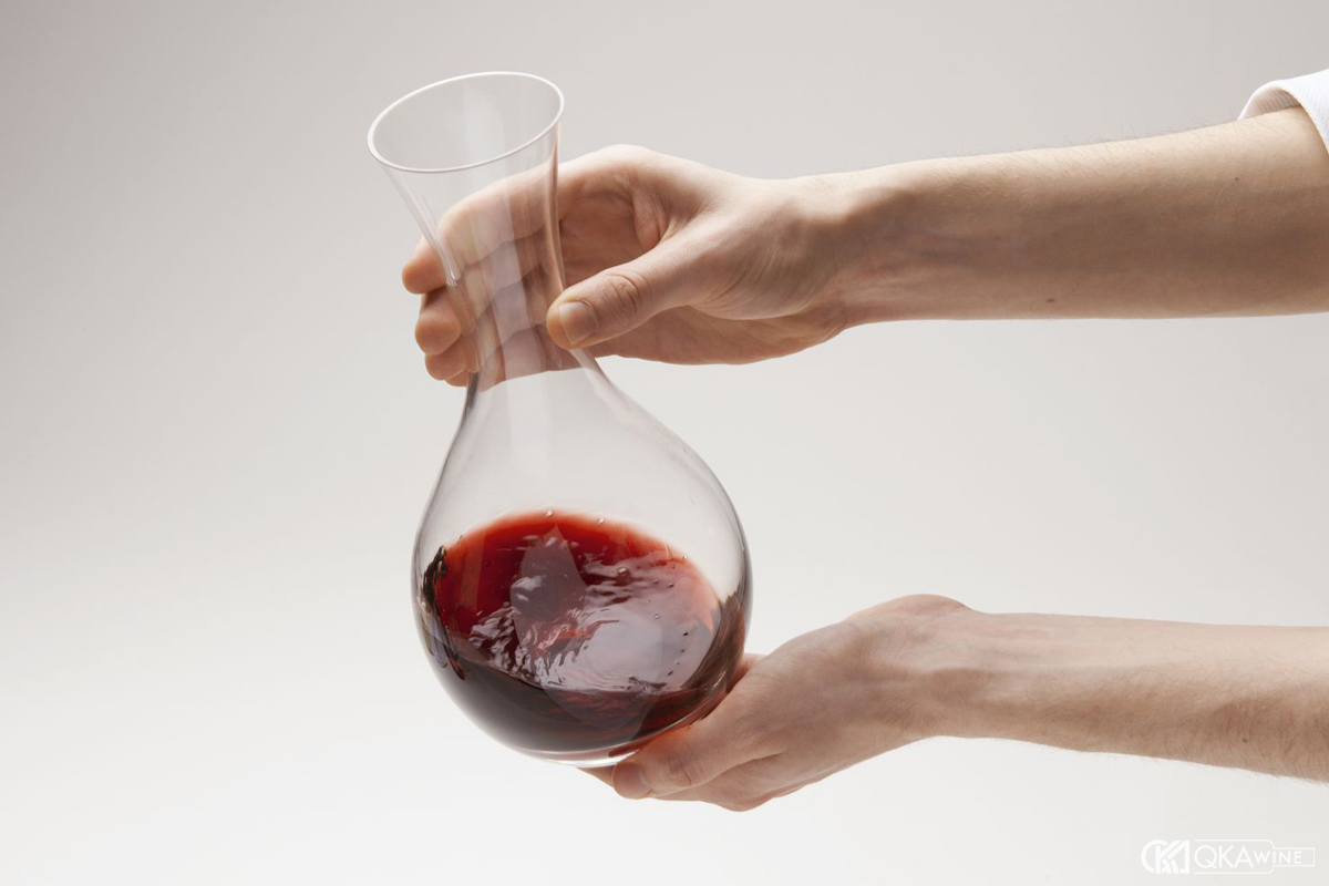 Sự phát triển hương vang sau khi lắc ly