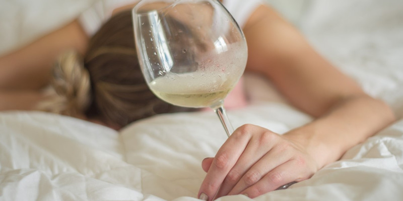 Rượu vang trắng hỗ trợ giấc ngủ ngon