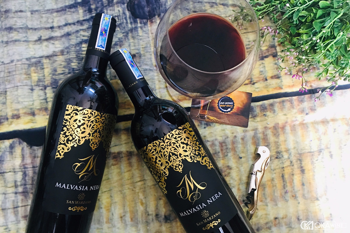 Vang đỏ Ý M Malvasia Nera