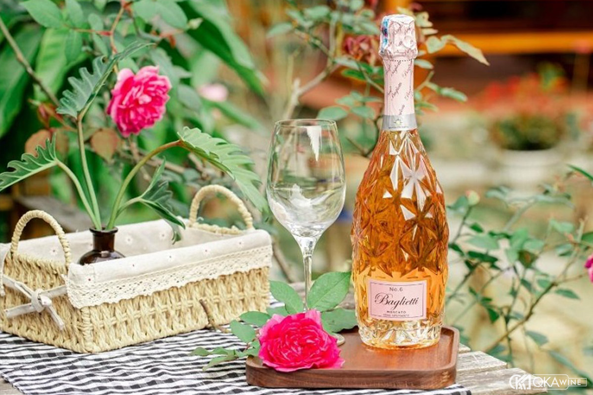 Vang hồng Ý Baglietti Moscato Rose