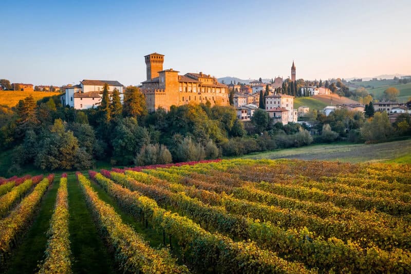 Vùng sản xuất rượu vang Ý Emilia Romagna