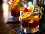 cách pha rượu whisky với coca