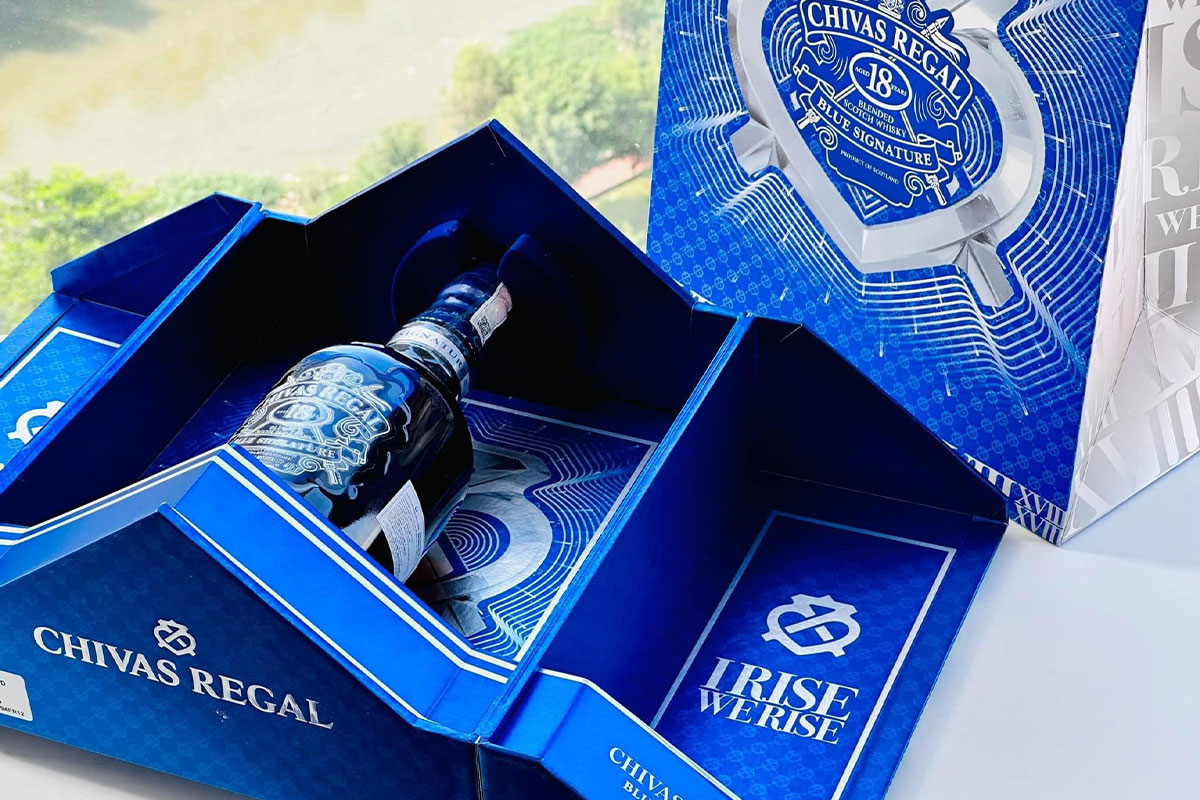 Chivas 18 Blue Signature