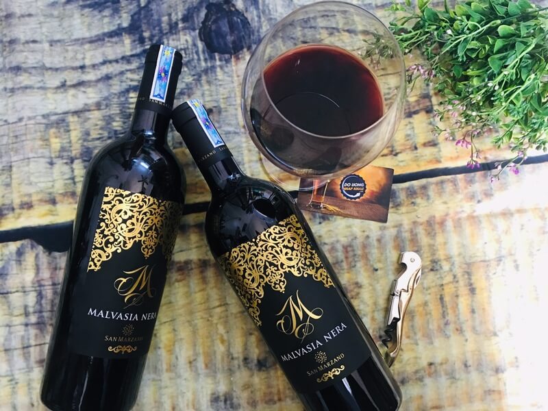 Rượu vang đỏ M Malvasia Nera