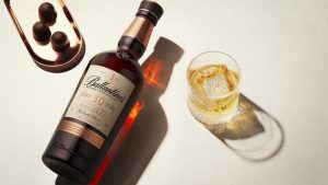 cách uống rượu ballantines