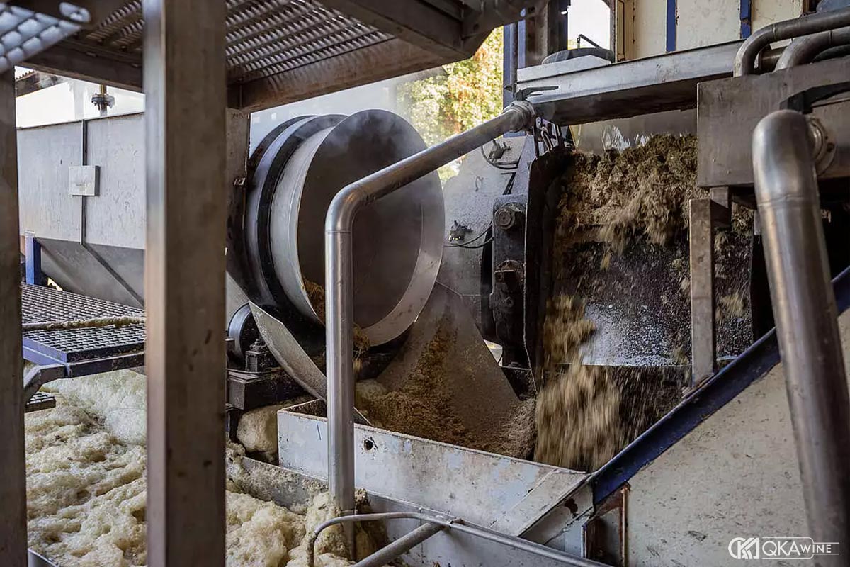 Giai đoạn chuẩn bị nguyên liệu phục vụ sản xuất rượu Rum