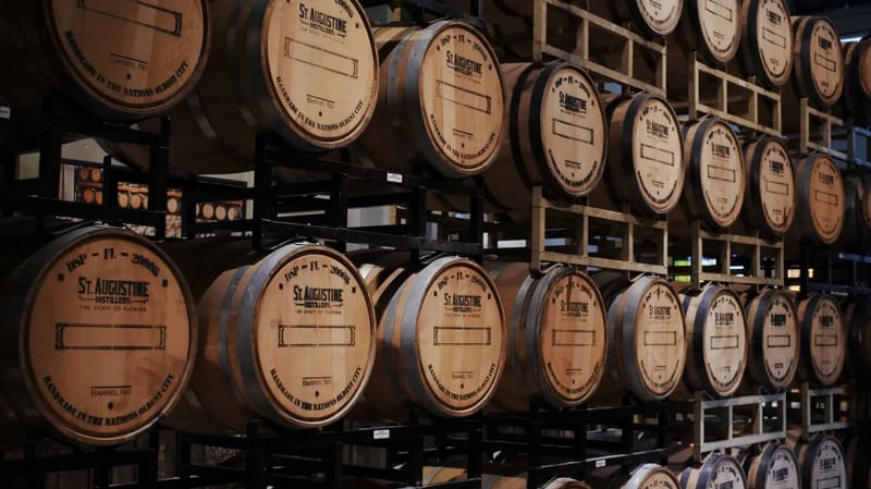 Thùng gỗ sồi ủ rượu Brandy và Whisky