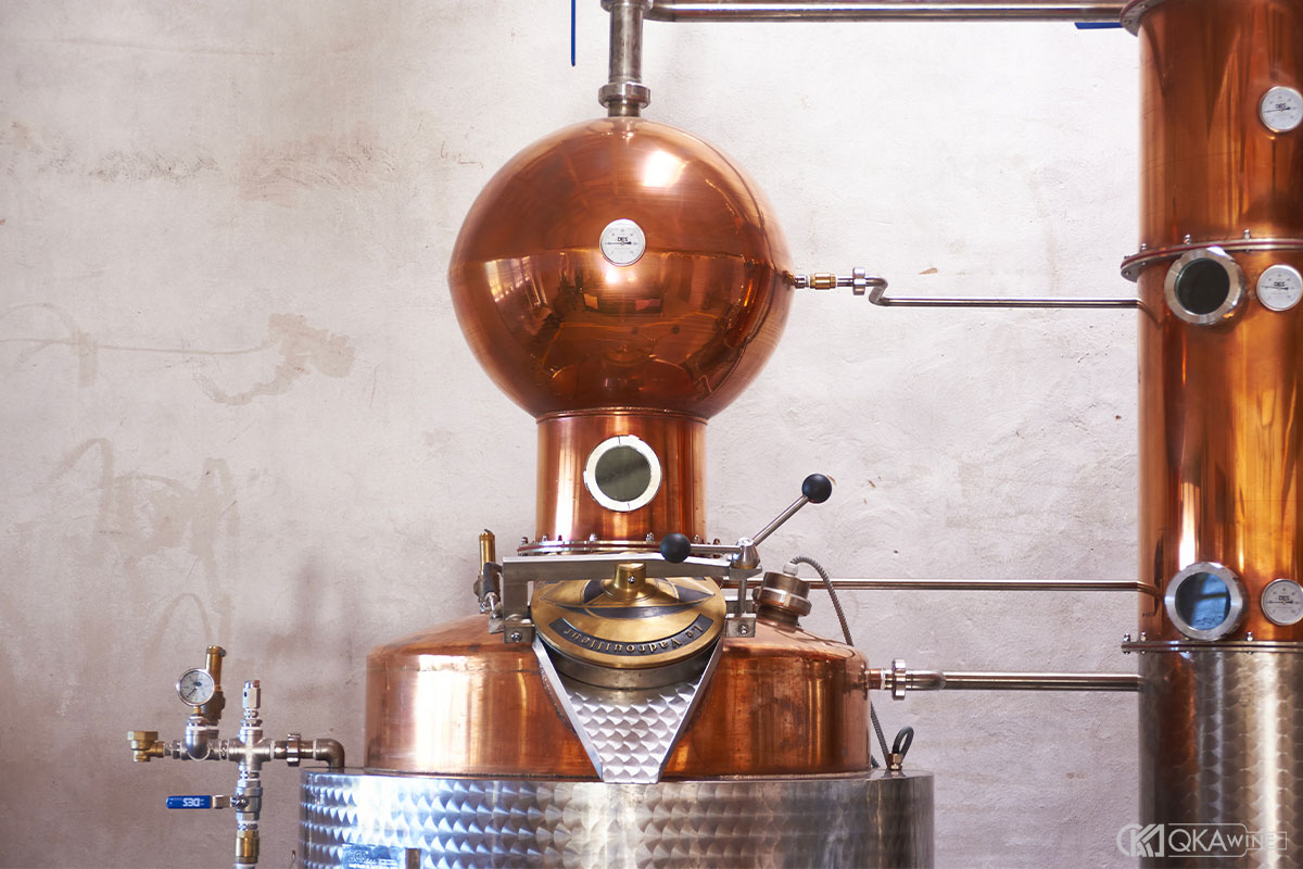 Quy trình sản xuất rượu Gin