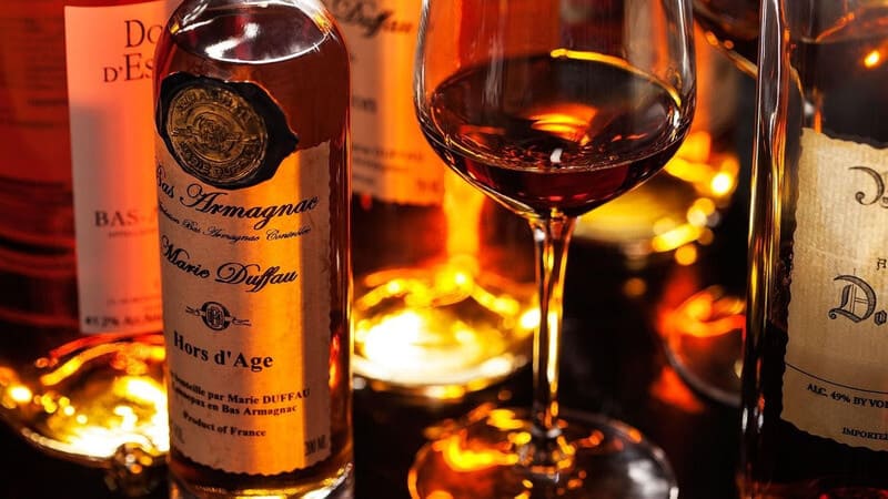 Rượu Cognac được làm từ gì