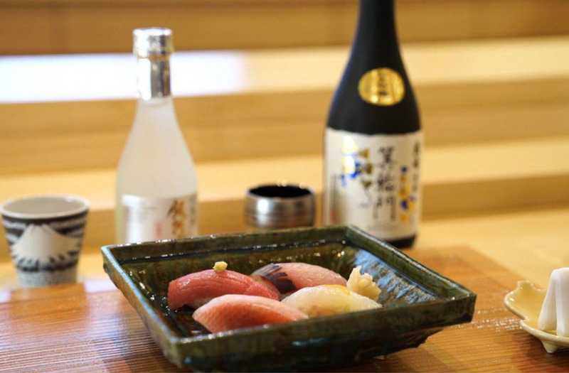 Rượu Sake với món Sushi
