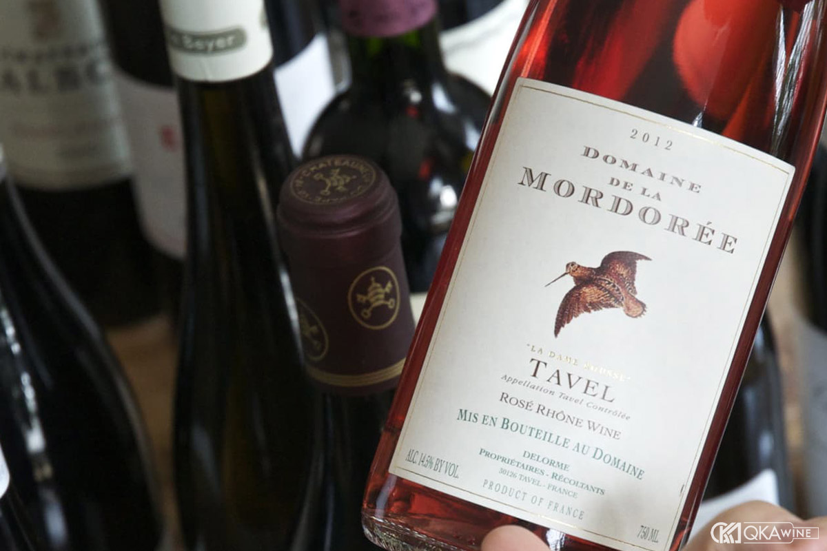 Trên nhãn rượu vang Pháp thường có những thông tin nào?