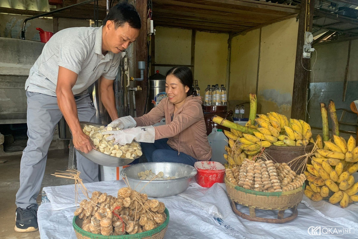 Cách làm rượu chuối mốc