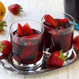 cách làm rượu vang dâu tây