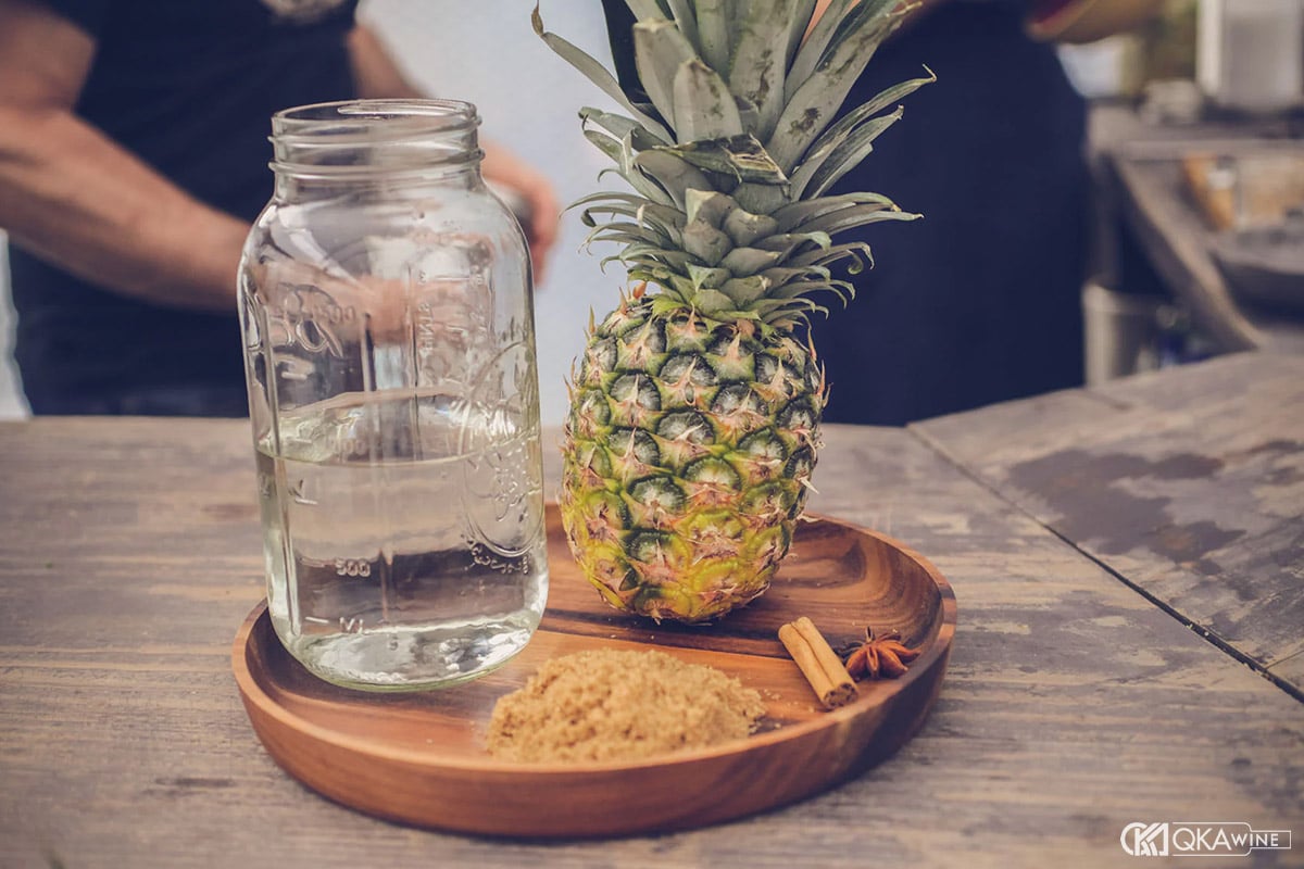 Cách làm rượu vang dứa không đường