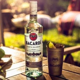 cách phục vụ rượu rum