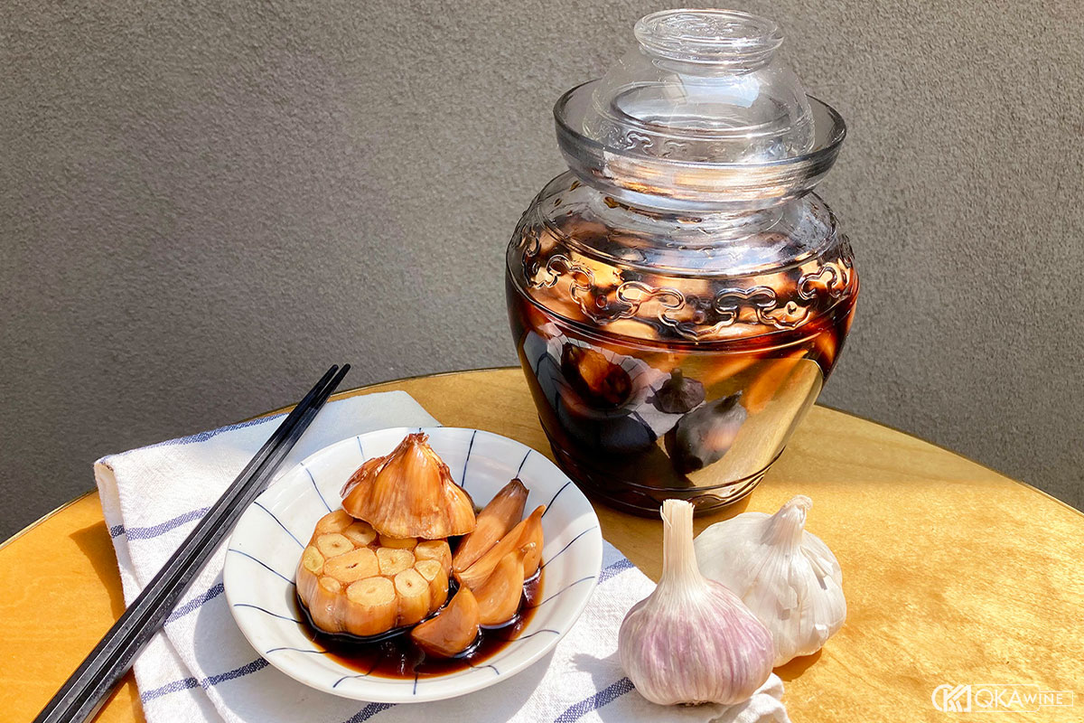 Tỏi ngâm rượu vang