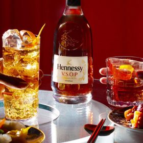 Cách uống rượu Hennessy