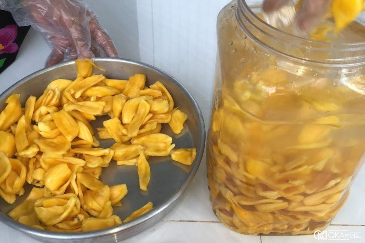 Mít ngâm rượu