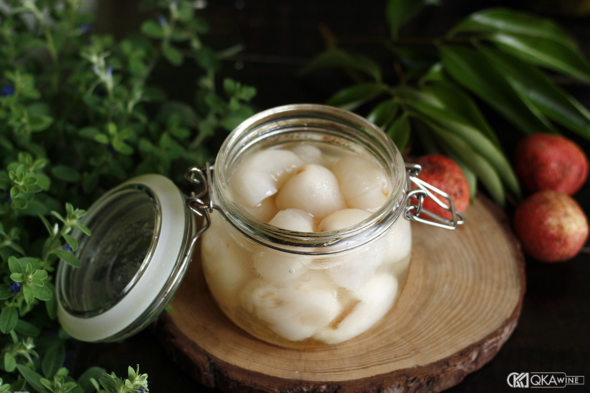 Vải ngâm rượu