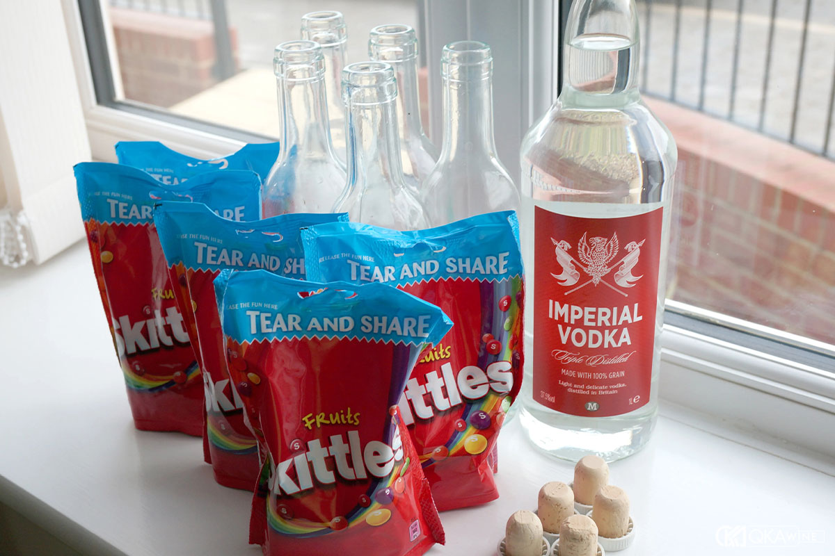 Vodka ngâm kẹo Skittles