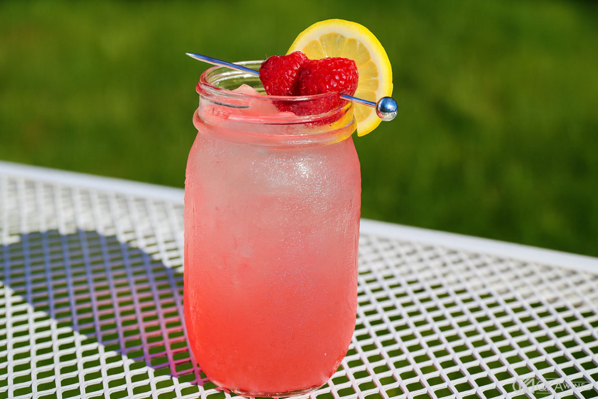 Vodka pha với Sting