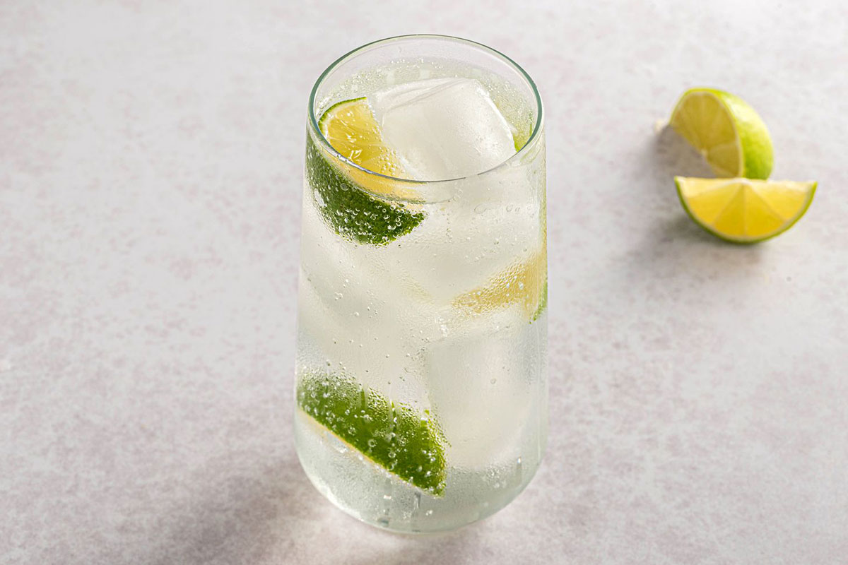 Vodka pha với Tonic