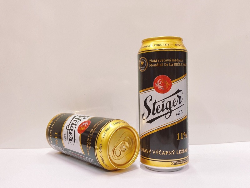 Bia đen Steiger 500ml