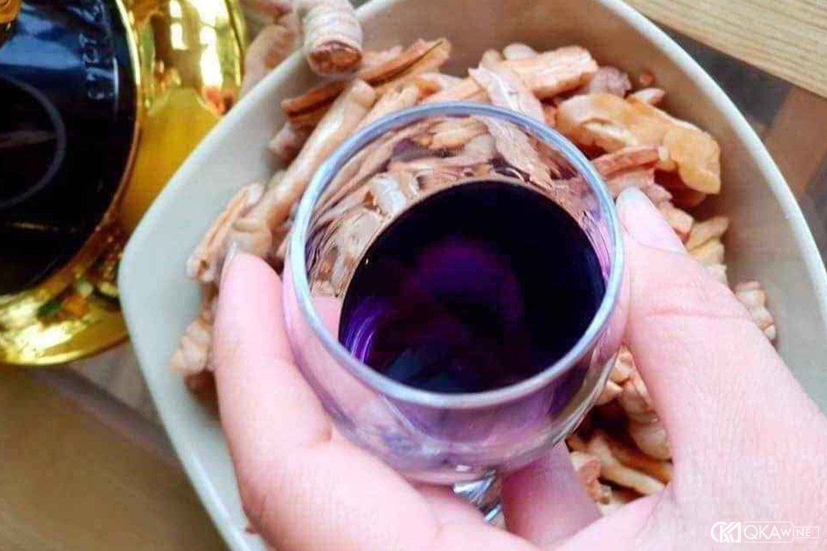 Cách dùng và bảo quản rượu ba kích