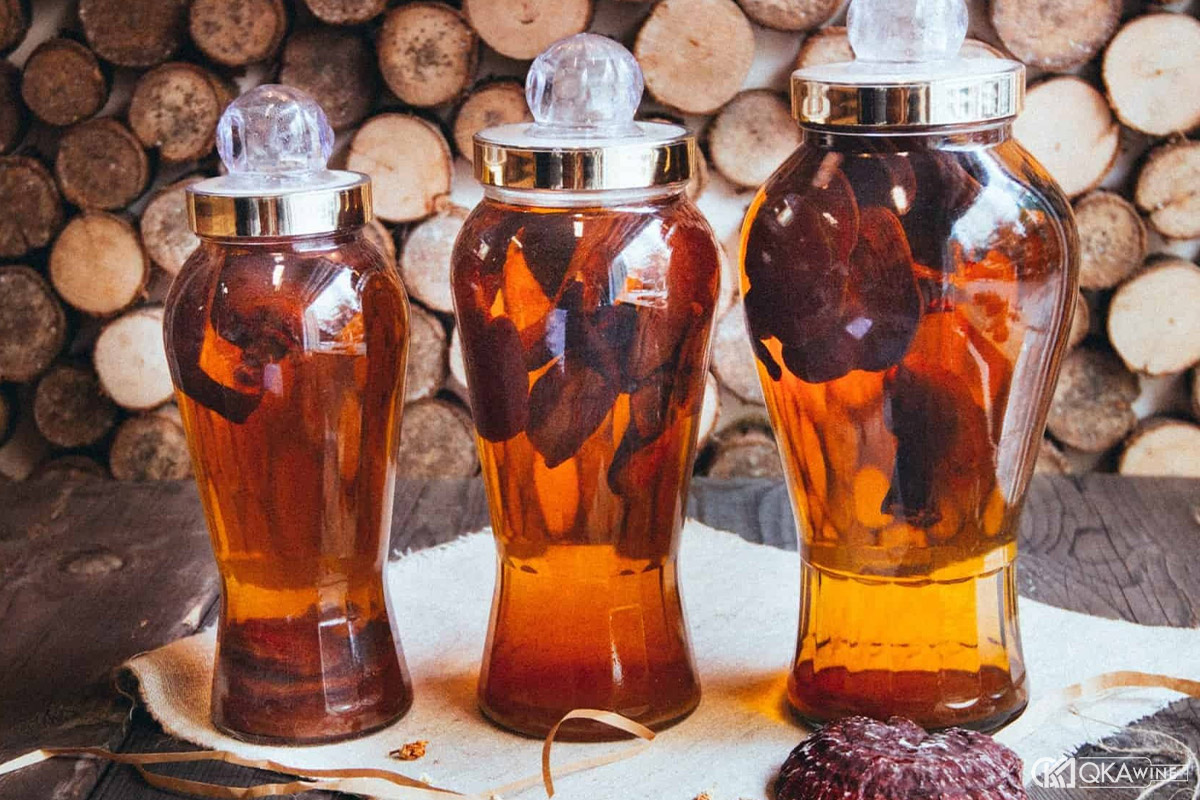 Cách ngâm rượu ba kích với sâm cau hoặc nấm ngọc cẩu