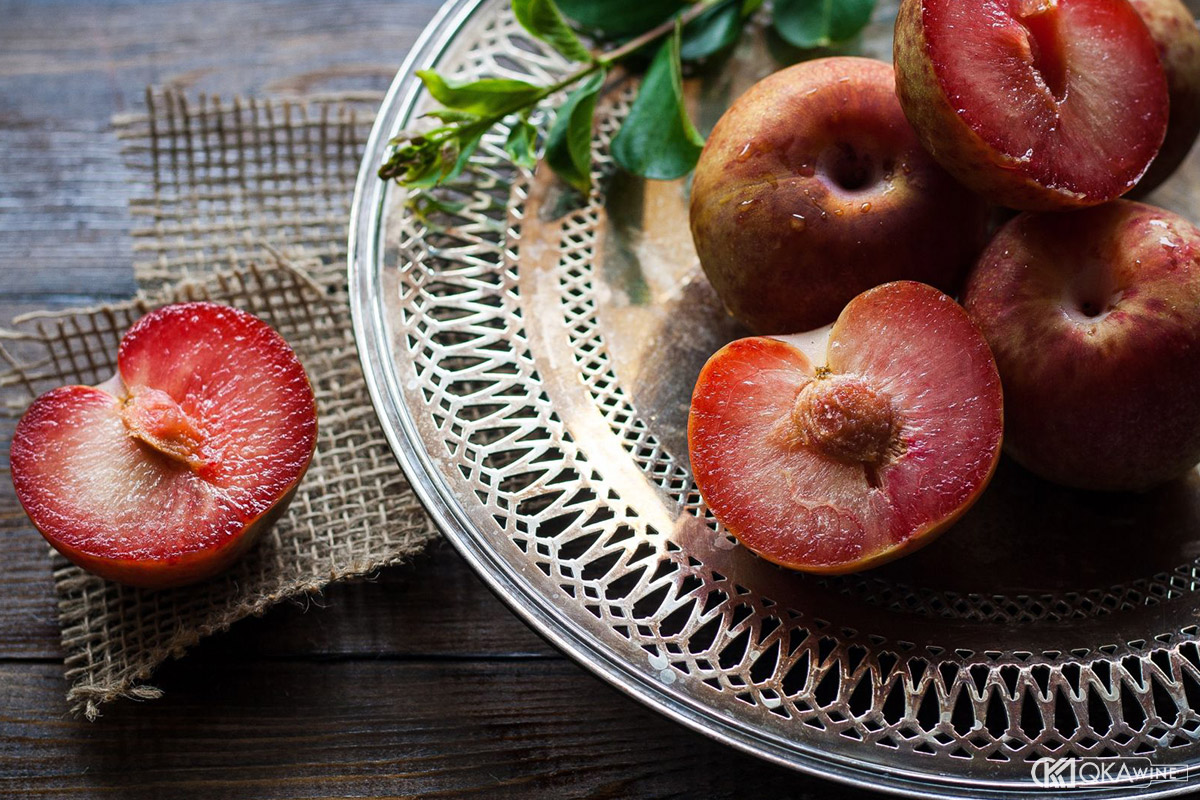 Cách sơ chế mận trước khi ngâm rượu