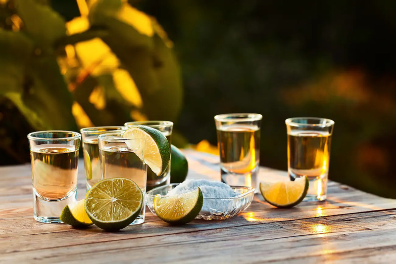 Ly shot uống rượu Tequila