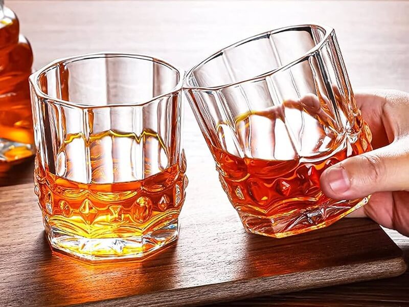 Ly uống rượu Whisky của thương hiệu KROSNO