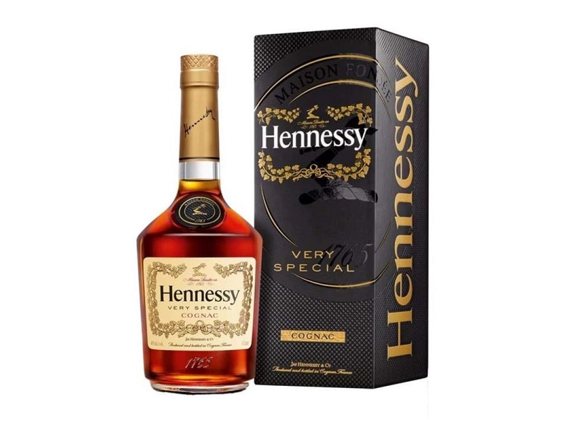 chai rượu Hennessy VS