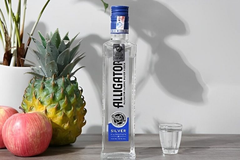 Phân biệt giữa rượu Vodka Cá Sấu Đỏ, Đen và Xanh