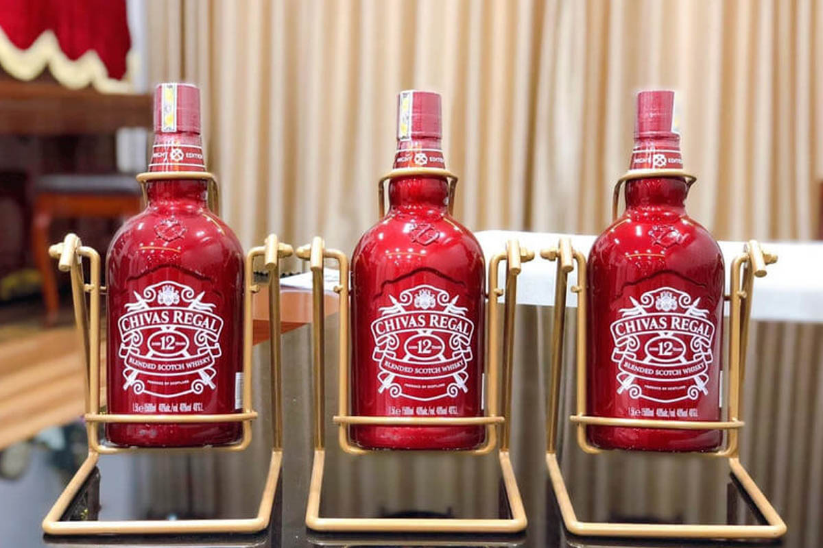 Chivas 12 đỏ Red Night Limited Edition 1,5L