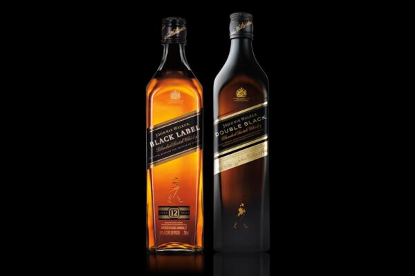 So sánh Johnnie Walker Black Label và Double Black