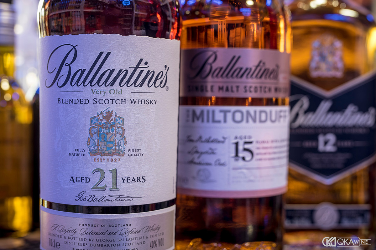 So sánh quy trình sản xuất của Ballantine's và Chivas