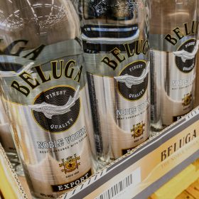 Cách nhận biết rượu Vodka Beluga thật giả