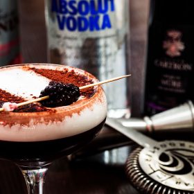 Cách uống Vodka Absolut