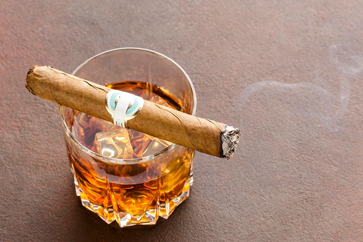 Ai nên uống Bourbon whiskey?