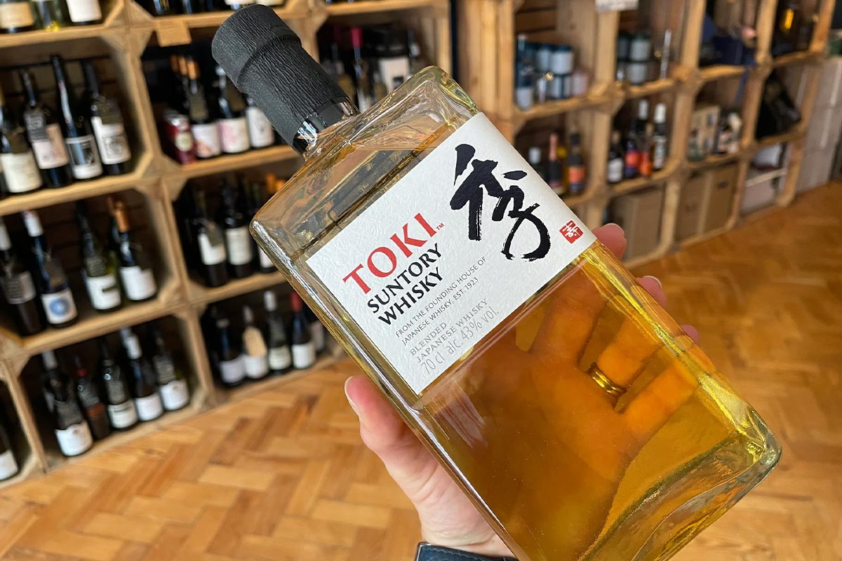 Giá blended whisky Nhật Bản tại QKAWine