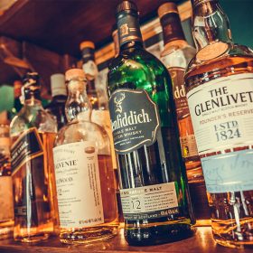 So sánh rượu Glenfiddich và Glenlivet