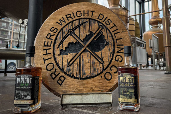 Bourbon ủ trong hầm mỏ than: Canh bạc lớn tại miền Đông Kentucky